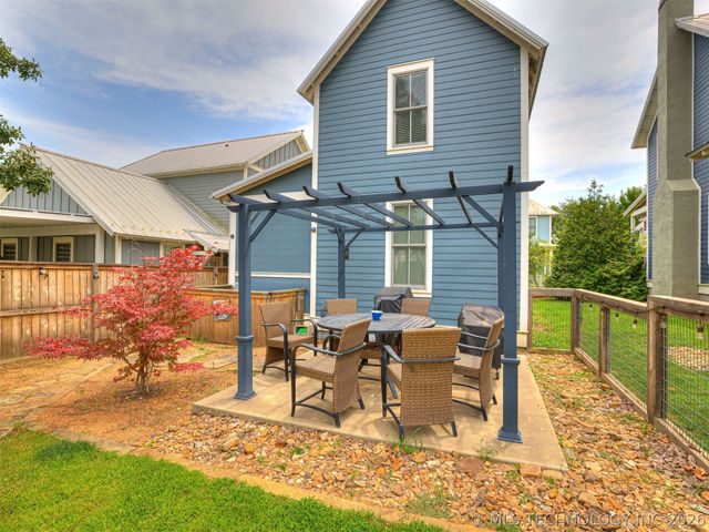 39 Boardwalk Street, Carlton Landing, OK 74432