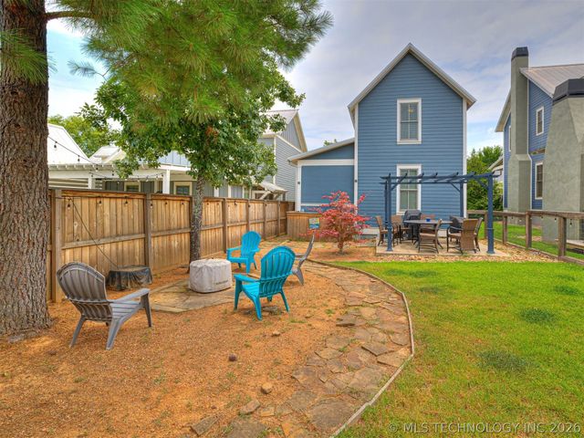 39 Boardwalk Street, Carlton Landing, OK 74432