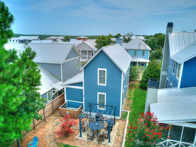 39 Boardwalk Street, Carlton Landing, OK 74432