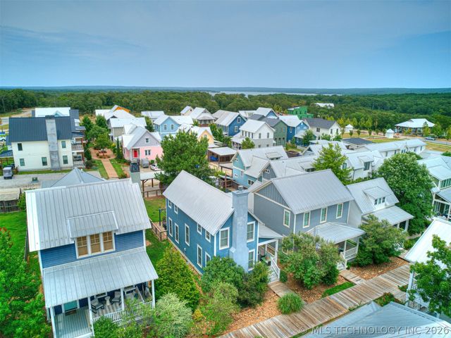 39 Boardwalk Street, Carlton Landing, OK 74432