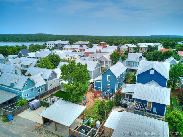 39 Boardwalk Street, Carlton Landing, OK 74432