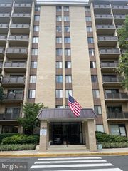 3100 S MANCHESTER ST #921, Falls Church, VA 22044