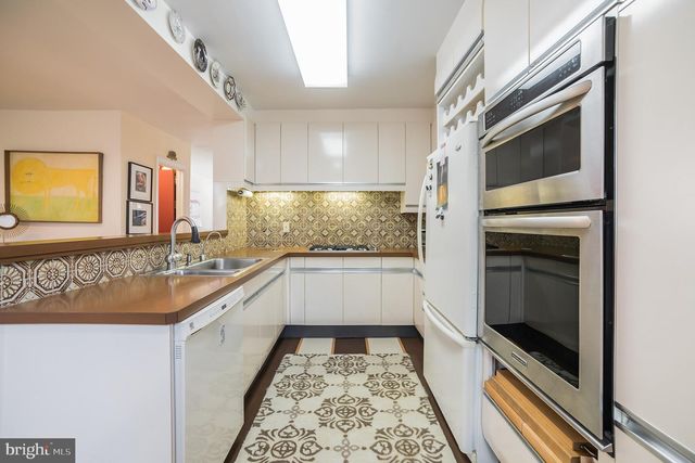 621 CEDAR AVE, Collingswood, NJ 08108