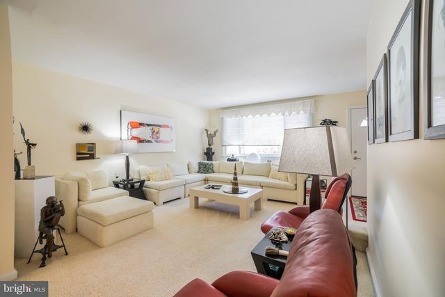 621 CEDAR AVE, Collingswood, NJ 08108