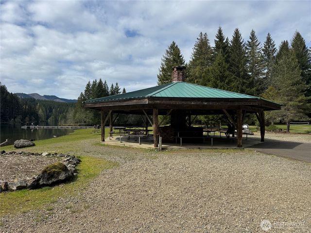 300 N Mount Jupiter, Hoodsport, WA 98548