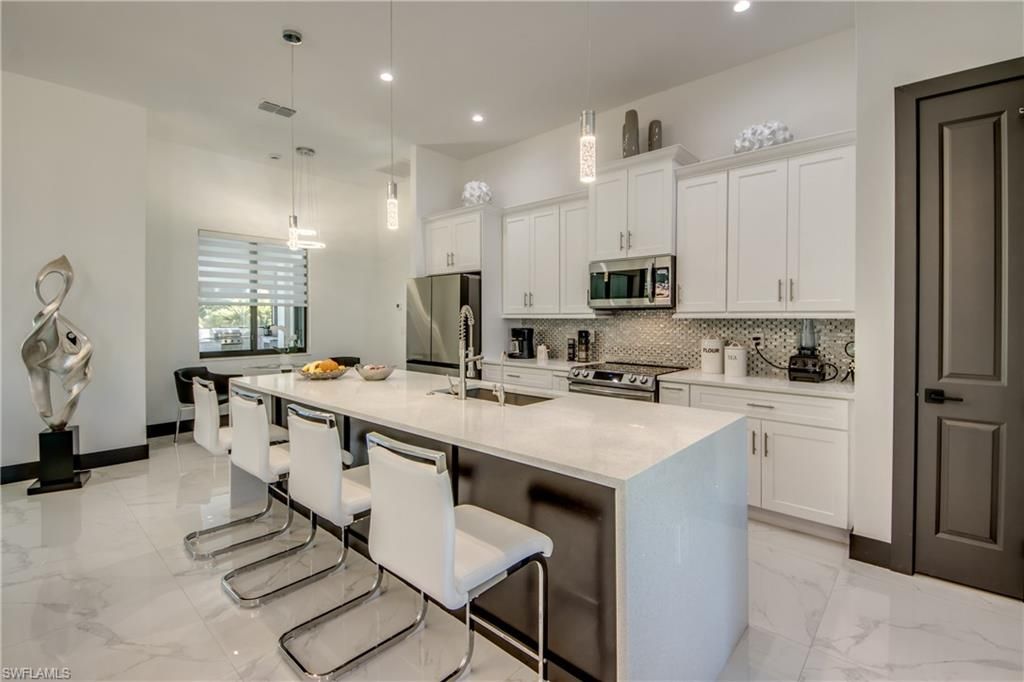Image 15 of property listing at 4345 SW 25th CT, Cape Coral, FL 33914