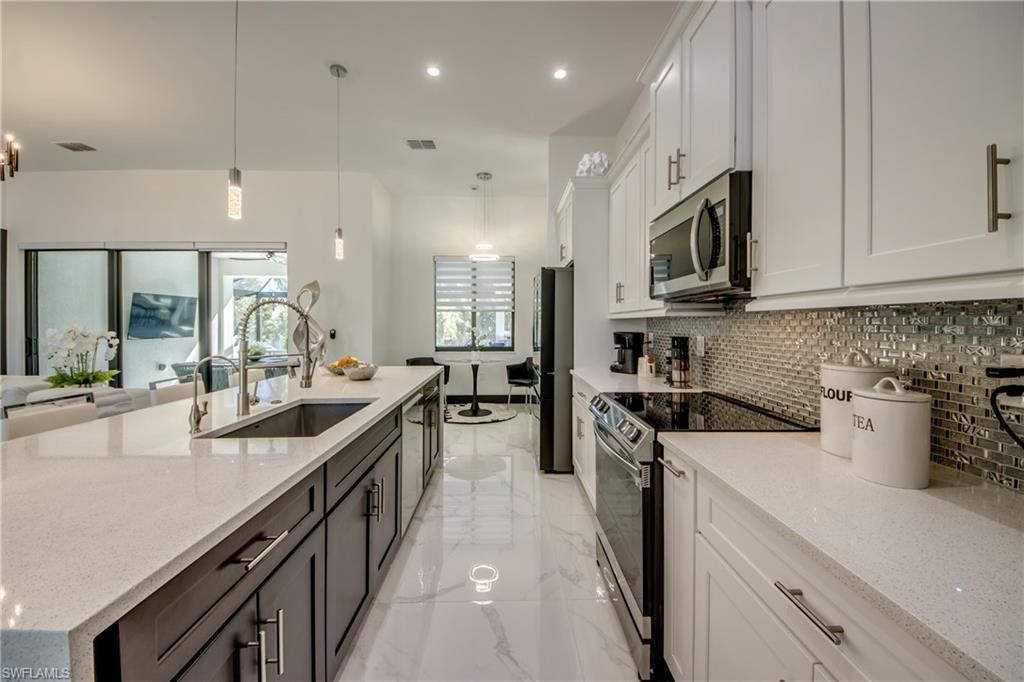 Image 16 of property listing at 4345 SW 25th CT, Cape Coral, FL 33914