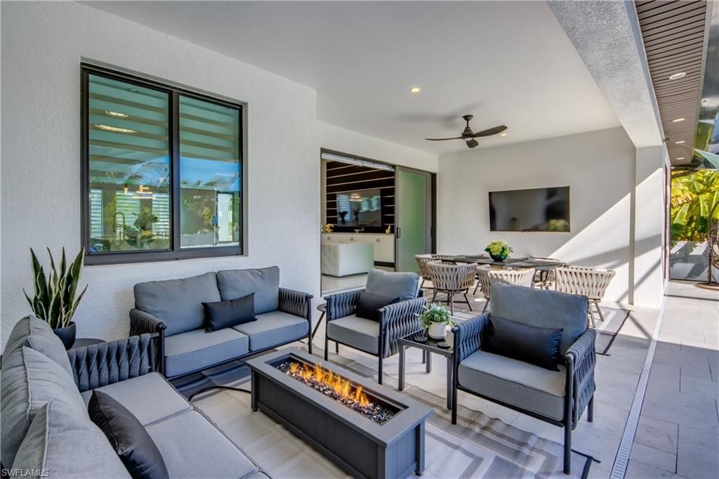 Image 35 of property listing at 4345 SW 25th CT, Cape Coral, FL 33914