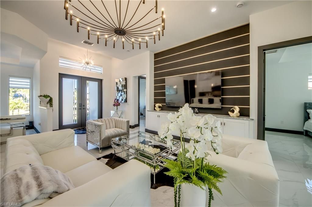 Image 9 of property listing at 4345 SW 25th CT, Cape Coral, FL 33914