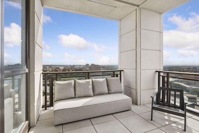 1111 W River Parkway 23D, Minneapolis, MN 55415