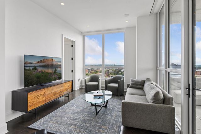 1111 W River Parkway 23D, Minneapolis, MN 55415