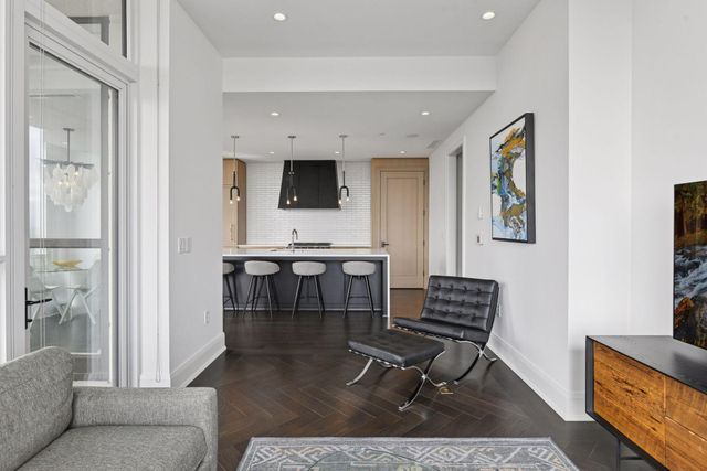 1111 W River Parkway 23D, Minneapolis, MN 55415