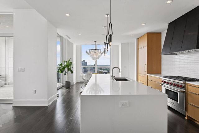 1111 W River Parkway 23D, Minneapolis, MN 55415