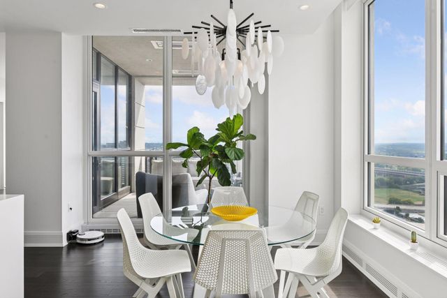 1111 W River Parkway 23D, Minneapolis, MN 55415