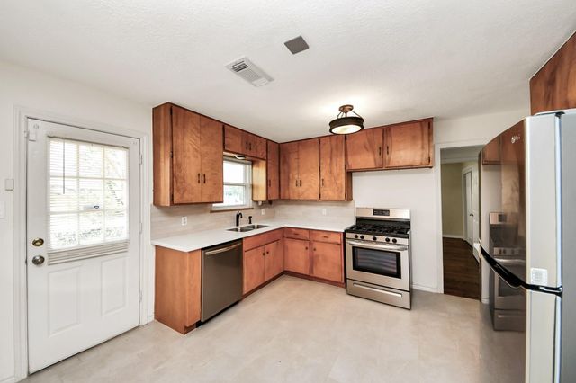 1501 Avenue K, South Houston, TX 77587