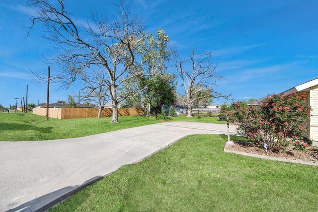 1501 Avenue K, South Houston, TX 77587
