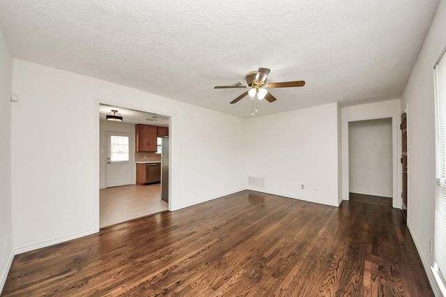 1501 Avenue K, South Houston, TX 77587