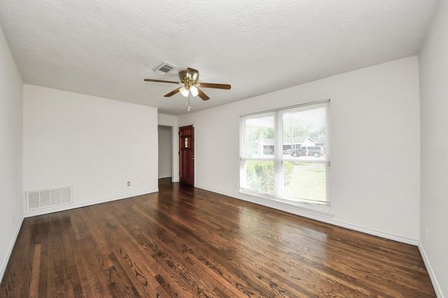 1501 Avenue K, South Houston, TX 77587