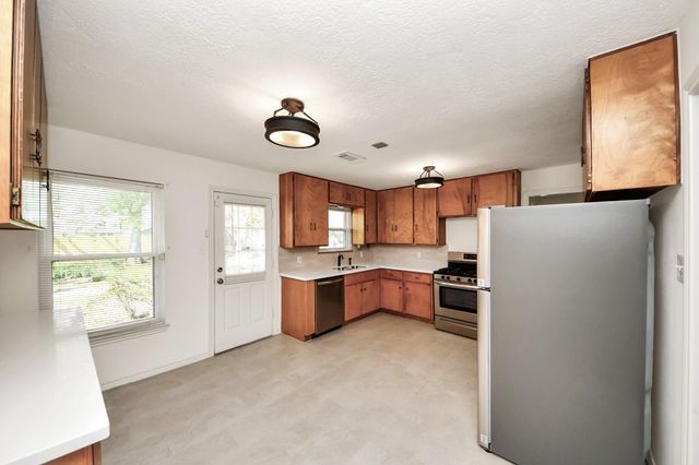 1501 Avenue K, South Houston, TX 77587