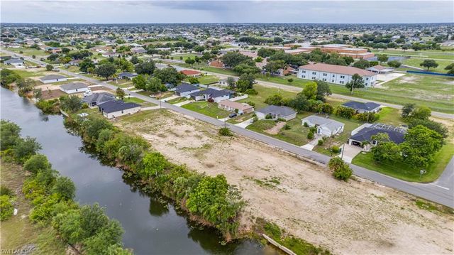 1809 NE 13th AVE, Cape Coral, FL 33909