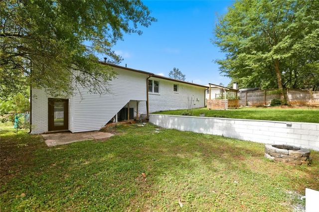 501 Pineview Drive, Smyrna, GA 30082