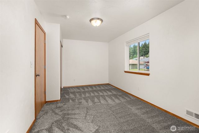 304 N 5th Avenue SW, Tumwater, WA 98512
