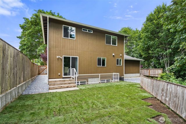 304 N 5th Avenue SW, Tumwater, WA 98512