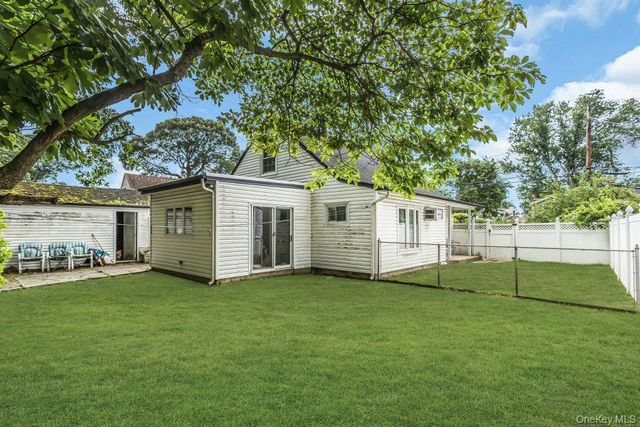 734 Nightingale Road, West Hempstead, NY 11552