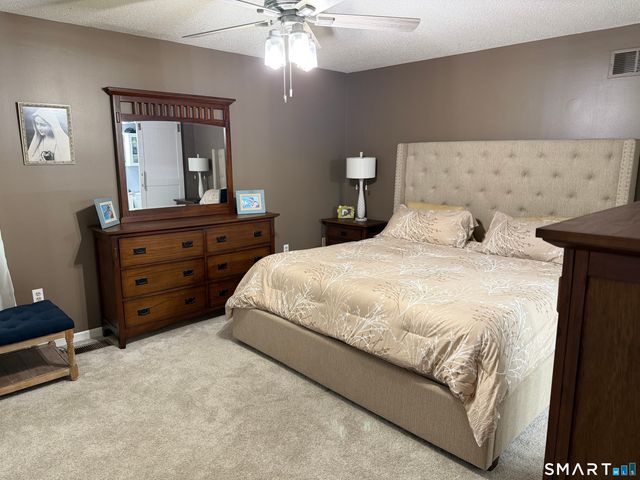 123 Candlewood Drive 123, Enfield, CT 06082