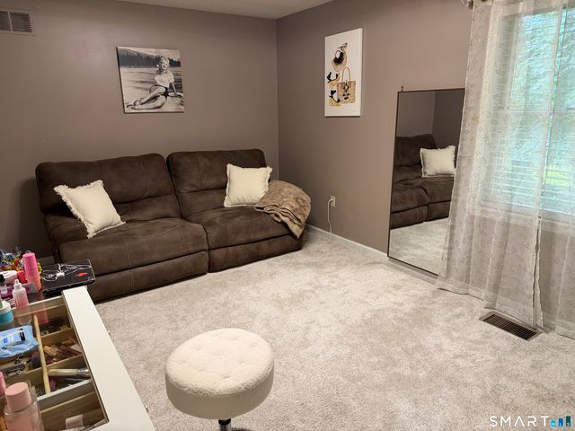 123 Candlewood Drive 123, Enfield, CT 06082
