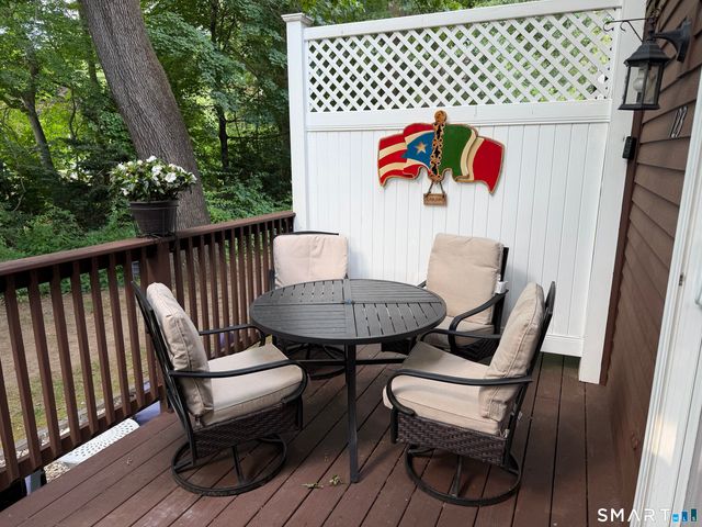 123 Candlewood Drive 123, Enfield, CT 06082