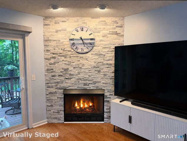 123 Candlewood Drive 123, Enfield, CT 06082