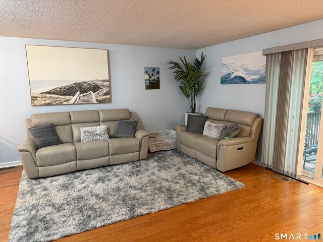 123 Candlewood Drive 123, Enfield, CT 06082