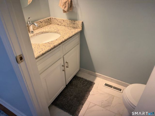 123 Candlewood Drive 123, Enfield, CT 06082