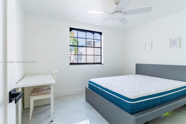 21204 Harbor Way 122-12, Aventura, FL 33180