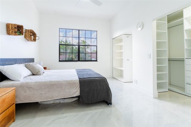 21204 Harbor Way 122-12, Aventura, FL 33180