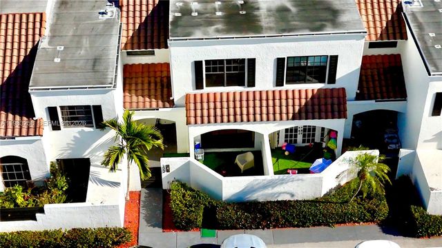 21204 Harbor Way 122-12, Aventura, FL 33180