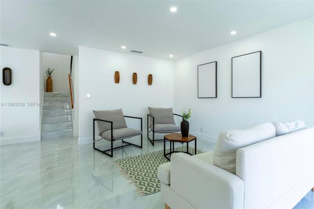 21204 Harbor Way 122-12, Aventura, FL 33180