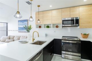 21204 Harbor Way 122-12, Aventura, FL 33180