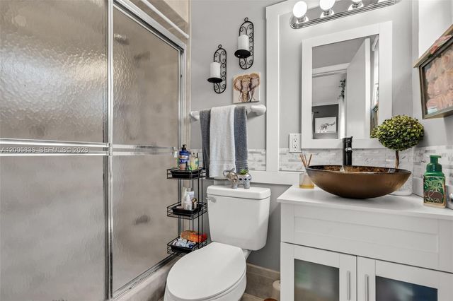 4340 W 5th Avenue, Hialeah, FL 33012