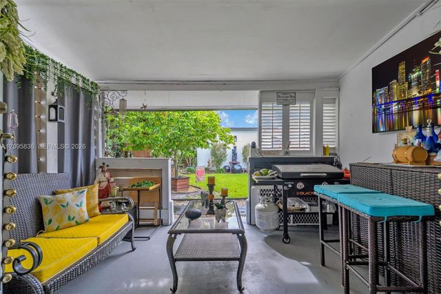 4340 W 5th Avenue, Hialeah, FL 33012