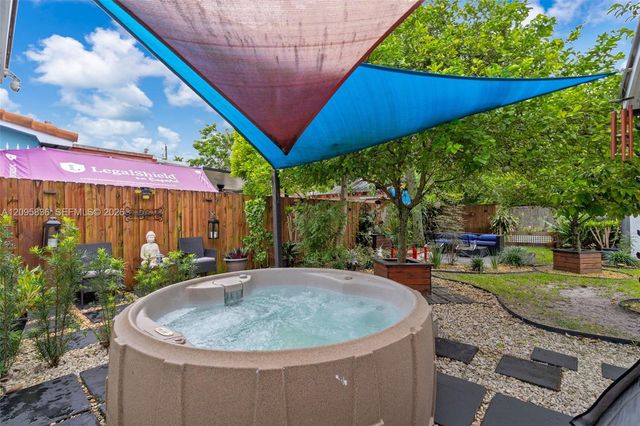4340 W 5th Avenue, Hialeah, FL 33012