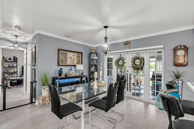 4340 W 5th Avenue, Hialeah, FL 33012