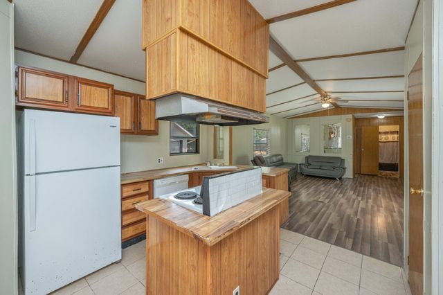 514 W Royal Palm Avenue, Defuniak Springs, FL 32433