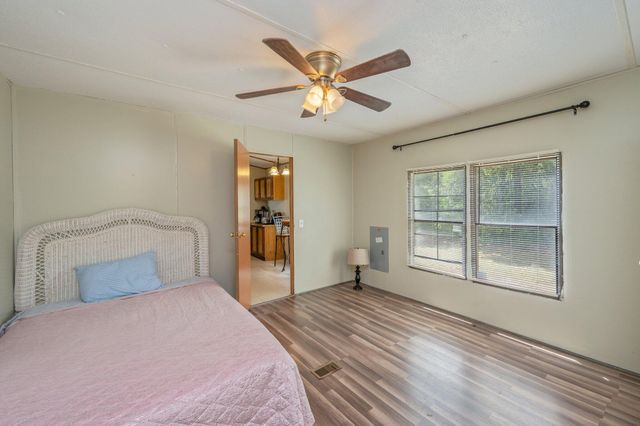 514 W Royal Palm Avenue, Defuniak Springs, FL 32433