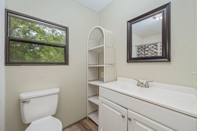 514 W Royal Palm Avenue, Defuniak Springs, FL 32433