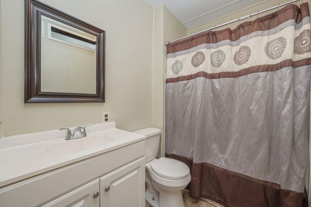 514 W Royal Palm Avenue, Defuniak Springs, FL 32433