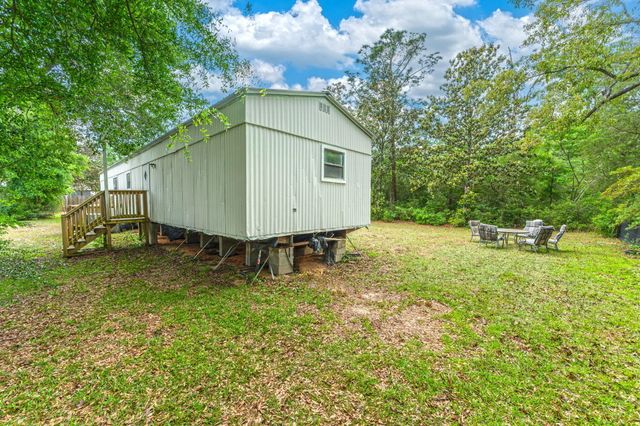 514 W Royal Palm Avenue, Defuniak Springs, FL 32433