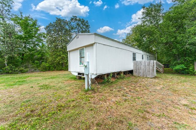 514 W Royal Palm Avenue, Defuniak Springs, FL 32433