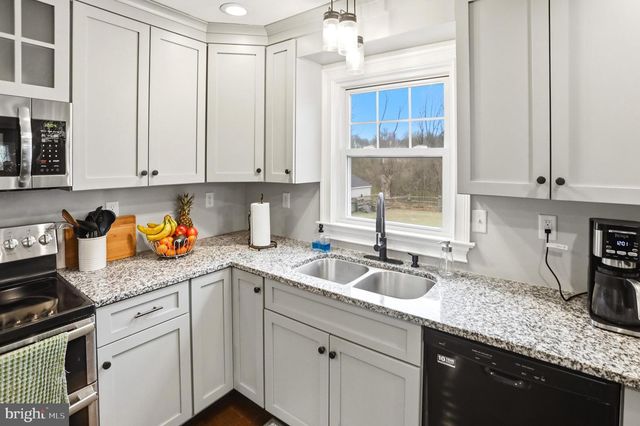 2306 CASSARD CIR, Gilbertsville, PA 19525